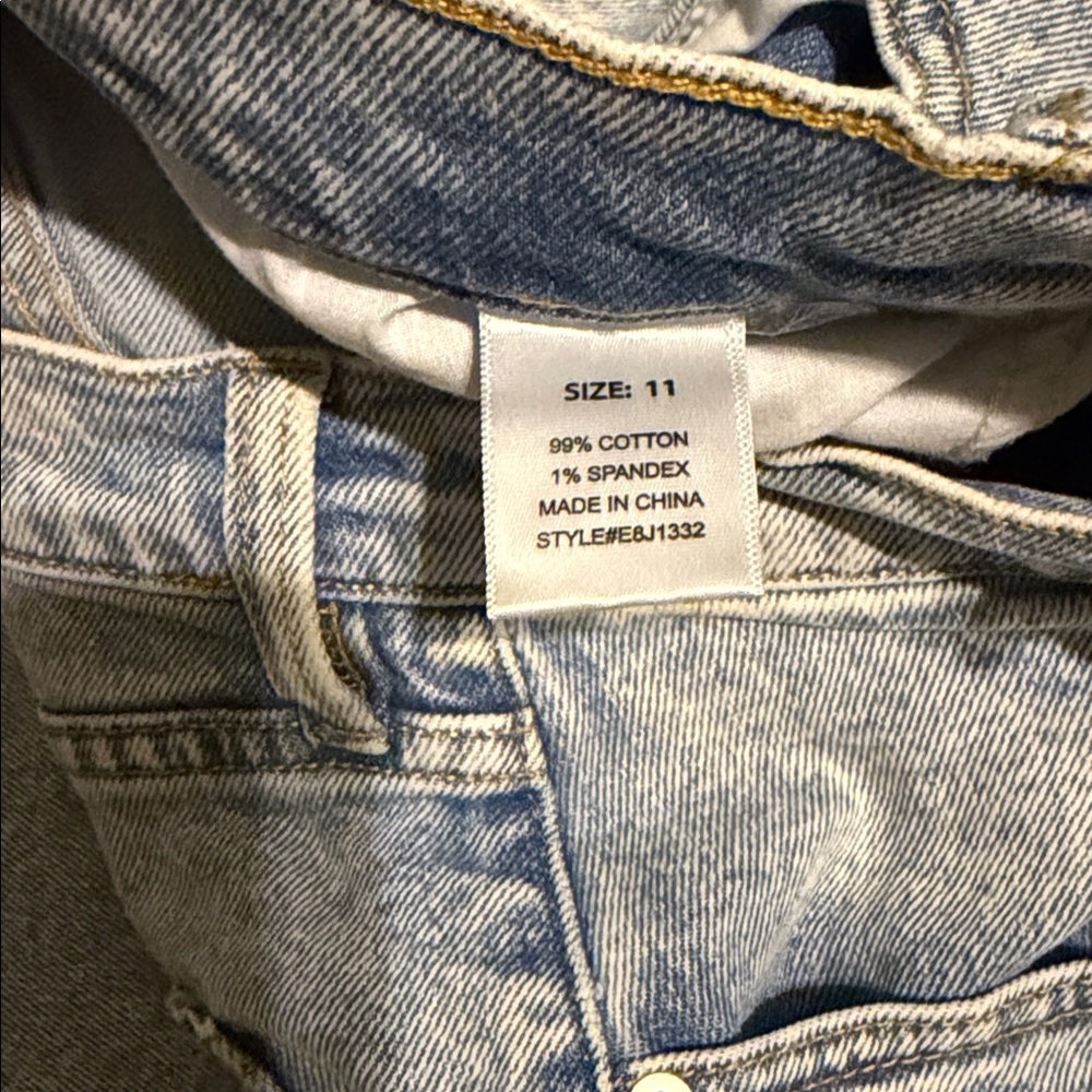 Fashion Nova Light Wash Cargo Jeans High Rise Straight Leg Size 11 - Picture 6 of 6
